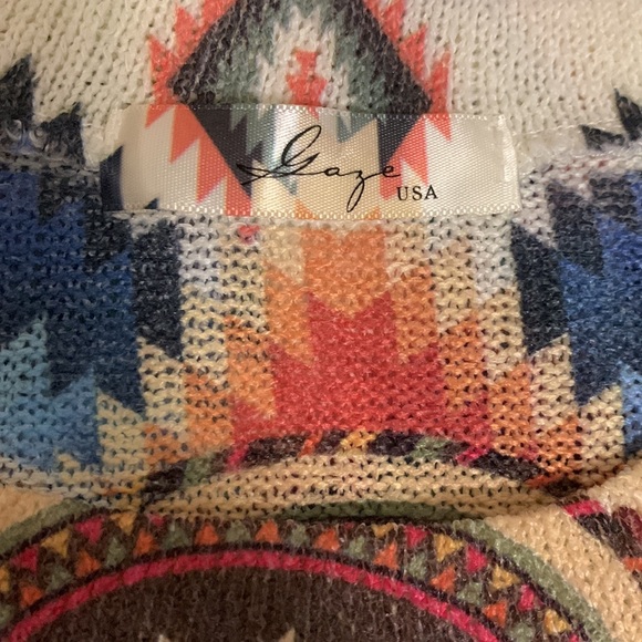 Gaze USA Indigenous Pattern Top - Picture 2 of 2